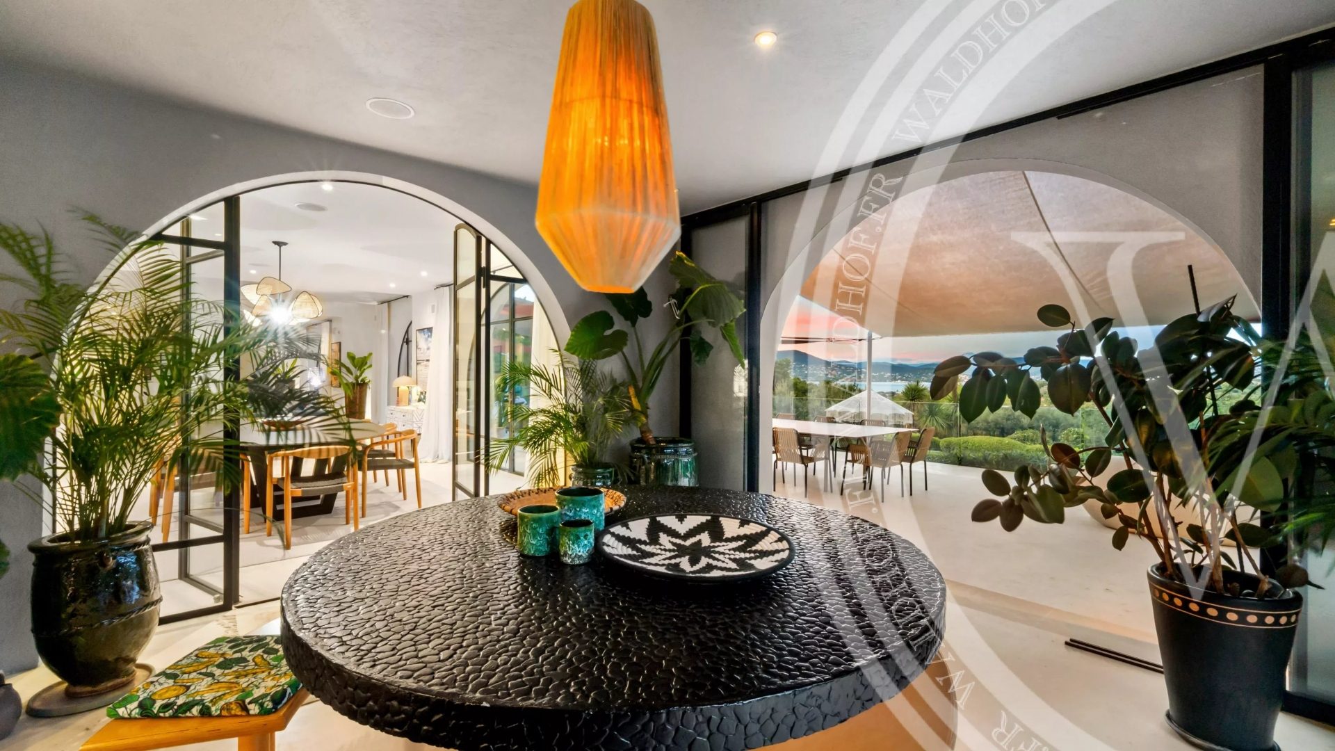 Villa Provençale d’Exception avec Héliport et Prestations exclusives - 9
