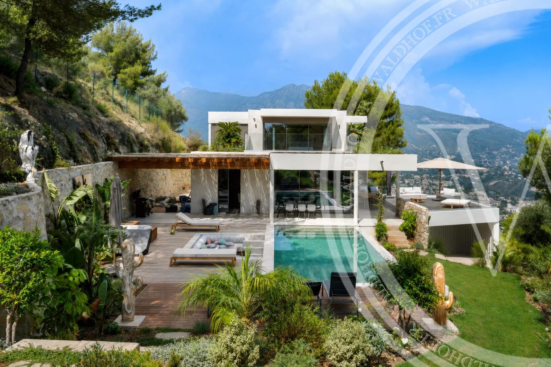 Luxury contemporary villa with sea view in Roquebrune-Cap-Martin - 5