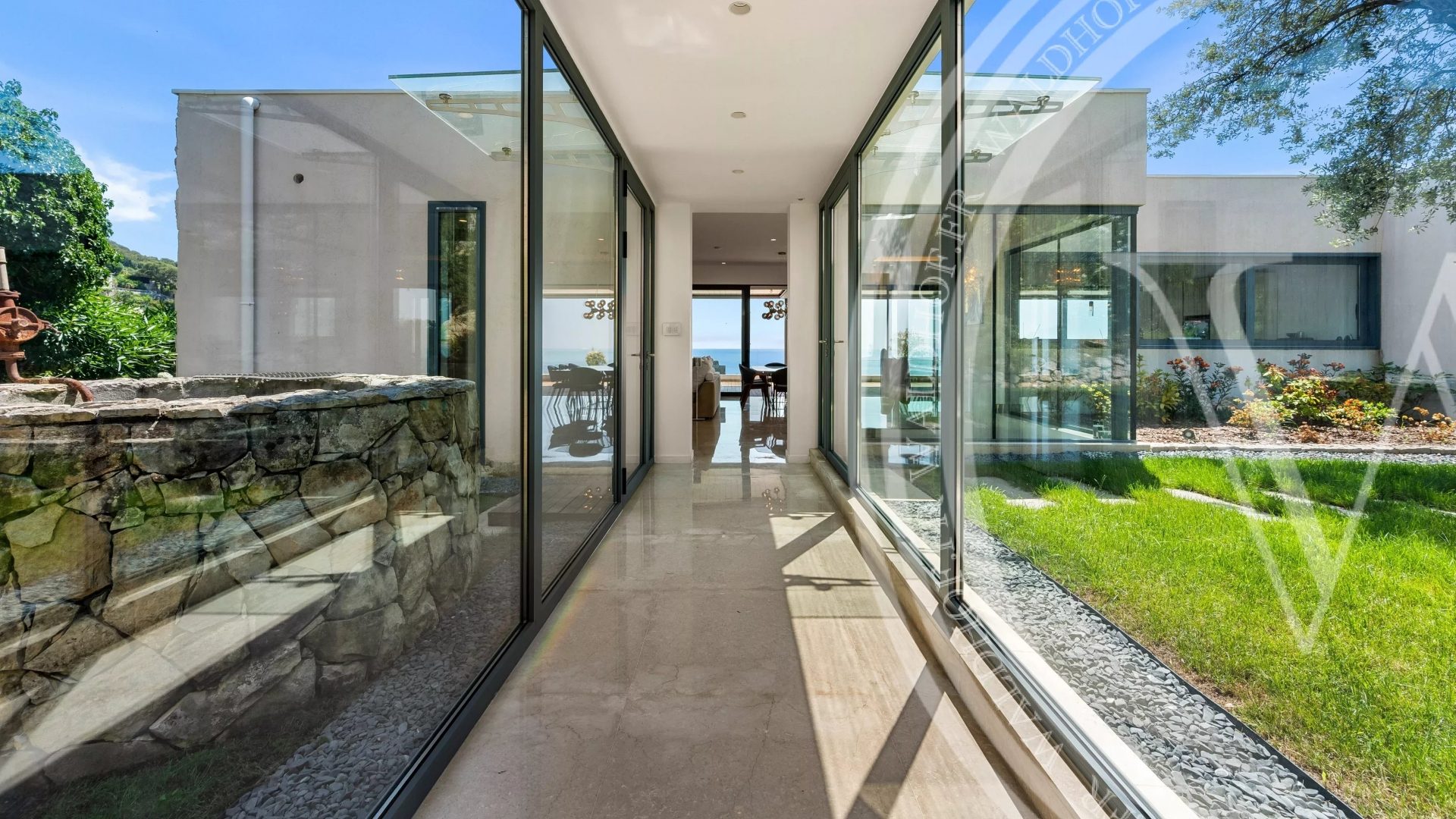 Villa neuve à 500 mètres de Monaco avec vue mer panoramique - 8