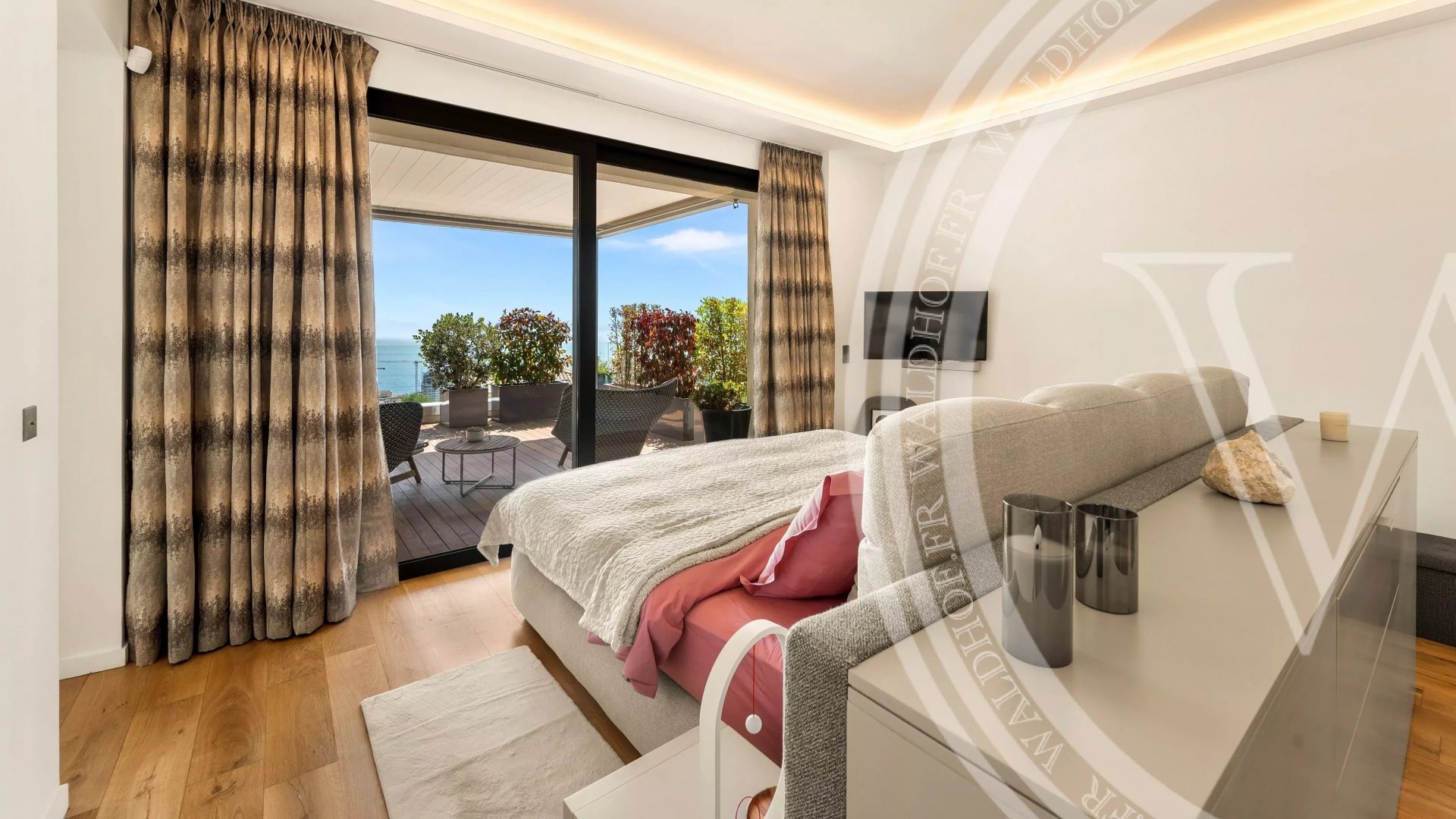 Villa neuve à 500 mètres de Monaco avec vue mer panoramique - 5