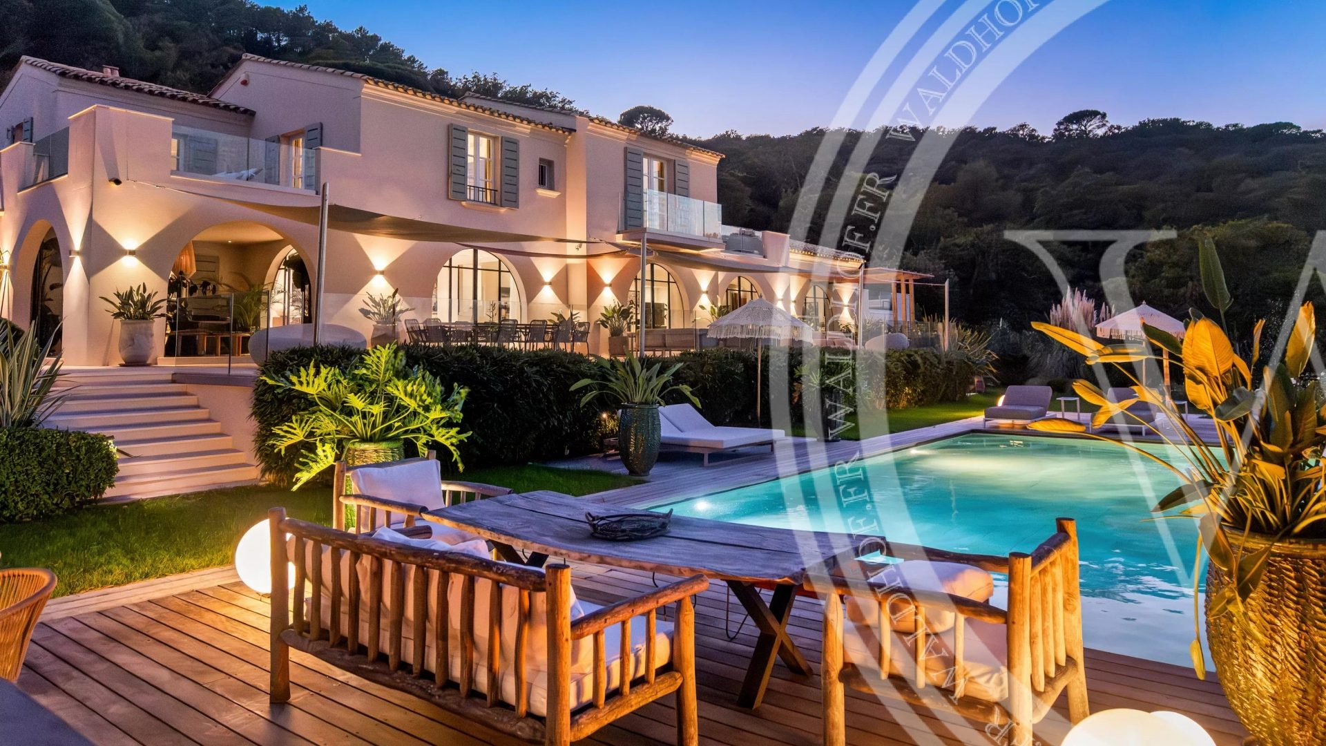 Villa Provençale d’Exception avec Héliport et Prestations exclusives - 3