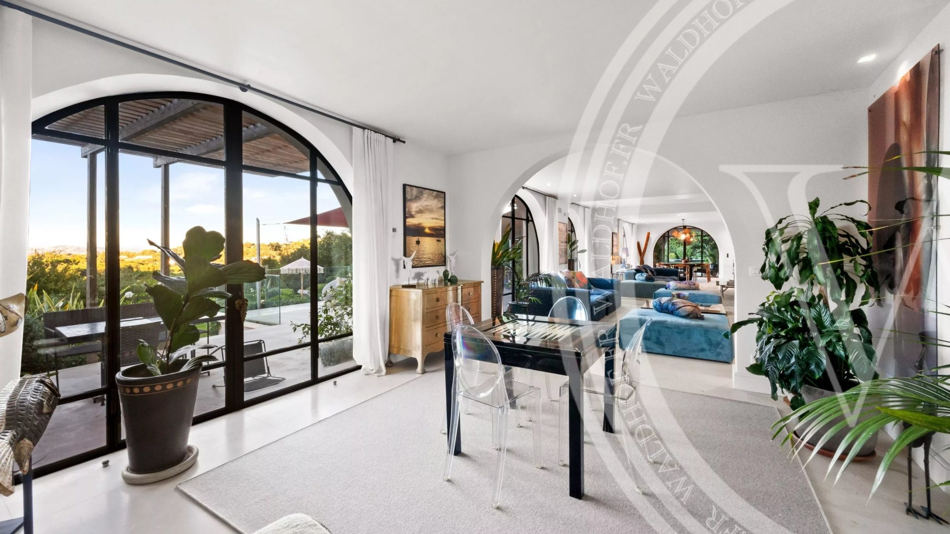 Villa Provençale d’Exception avec Héliport et Prestations exclusives - 12