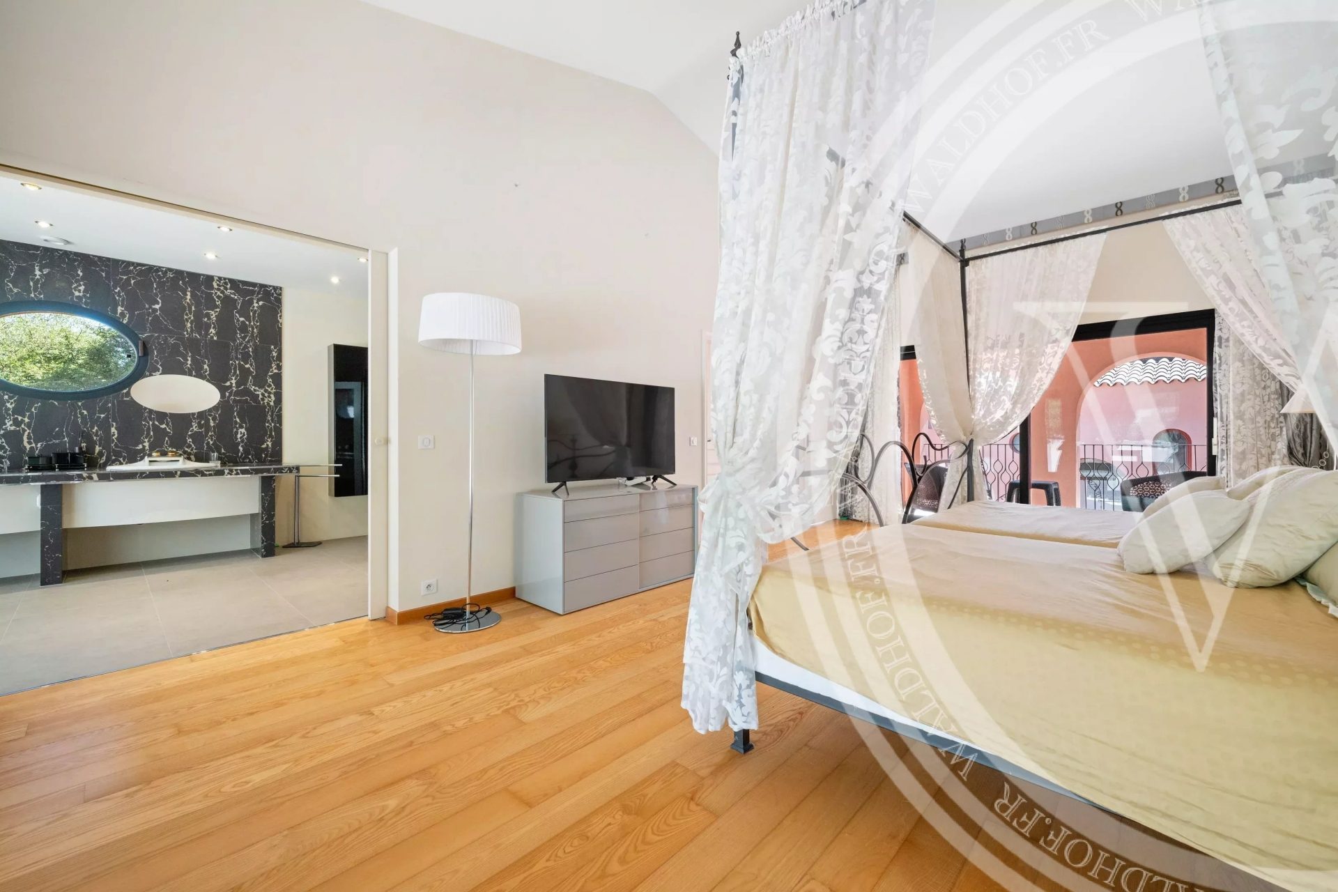 Majestueux domaine provençal de 600m² avec vue panoramique sur la mer, piscine et 5 suites - 20 Mins de Monaco - 7